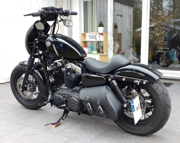 Forty Eight mit Drag Specialities Cafe Solo Seat